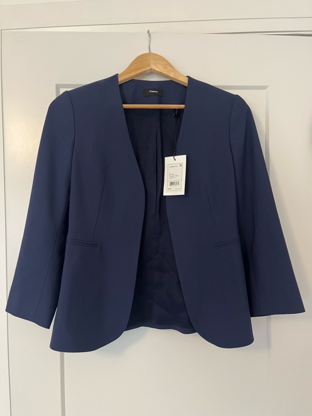 Theory Women's Traceable 100% Wool Navy size 2 Collarless Open Blazer